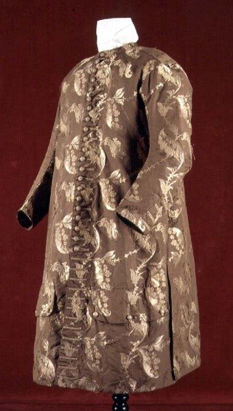 गोल्ड ब्रोकेड कोट, c.1700-10 द्वारा अंग्रेजी स्कूल