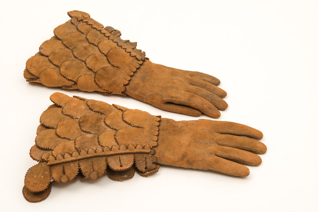 पुरुषों के बख्तरबंद दस्ताने, c.1600-50 (भारी चमड़े) द्वारा अंग्रेजी स्कूल