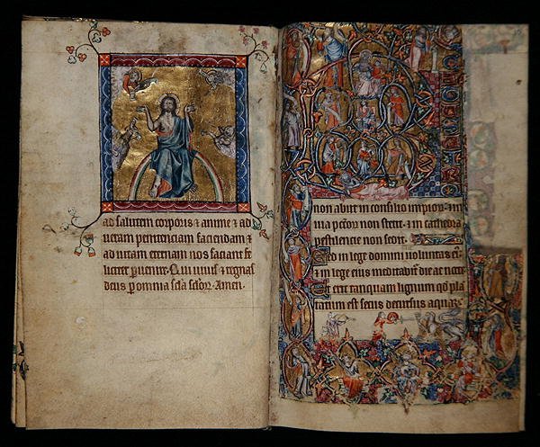 Ms 1-2005, ff.8v-9r: क्राइस्ट इन जजमेंट एंड द ट्री ऑफ़ जेसी, फ्रॉम द मैकल्सफ़ील्ड साल्टर, यूज़ ऑफ़ सरम, ईस्ट एंग्लिया, c.1330 (वेल्लम) द्वारा अंग्रेजी स्कूल