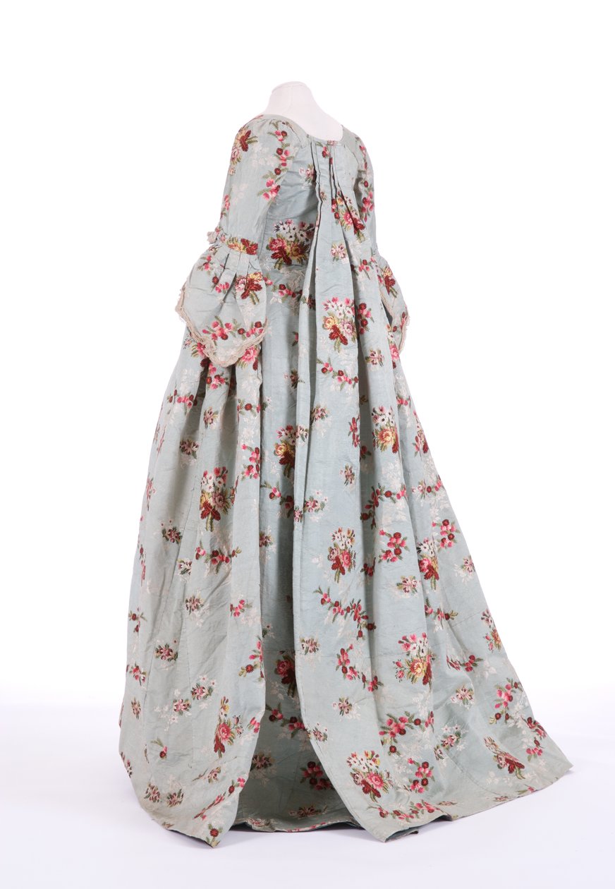 एक बोरी बैक ड्रेस, 1760s (ब्रोकेड सिल्क) द्वारा अंग्रेजी स्कूल