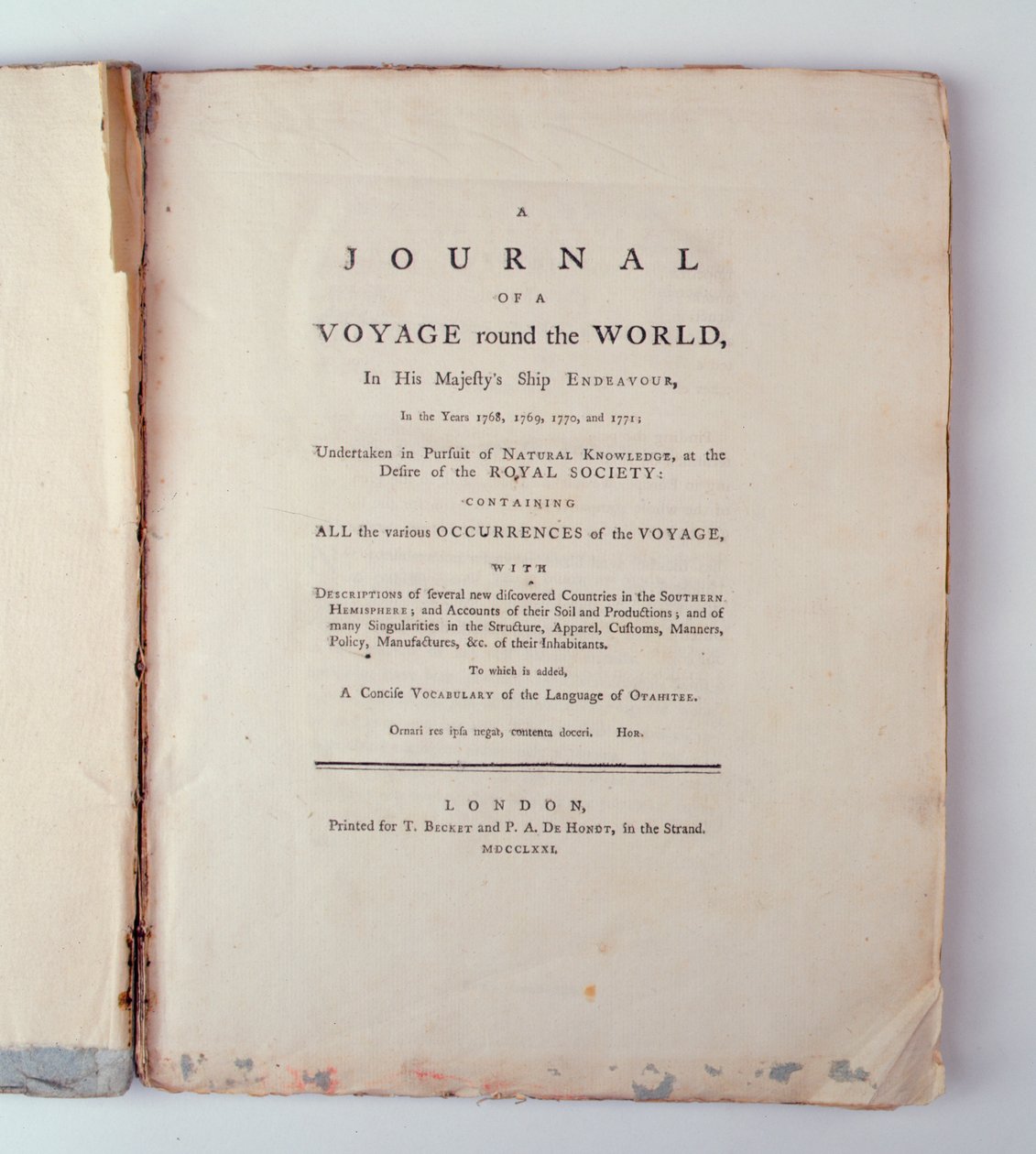 वर्ष 1768, 1779, 1770 और 1771 में लंदन में अपने मेजेस्टीज़ शिप एंडेवर में दुनिया भर में एक पत्रिका के शीर्षक का पन्नाभिषेक, 1771 में प्रिंट द्वारा अंग्रेजी स्कूल