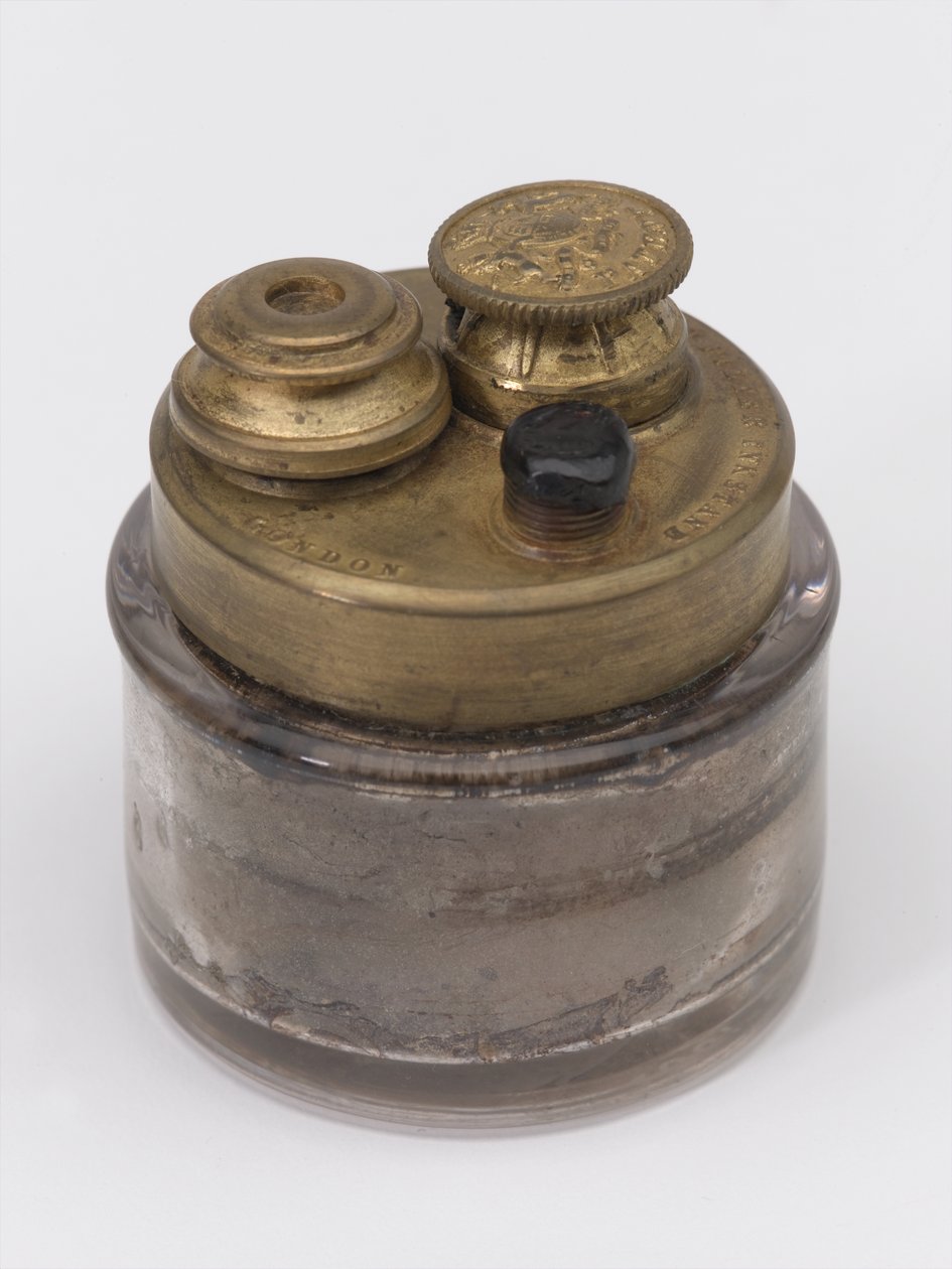 ट्रैवलिंग इंकवेल, c.1815 (इंकवेल) द्वारा अंग्रेजी स्कूल
