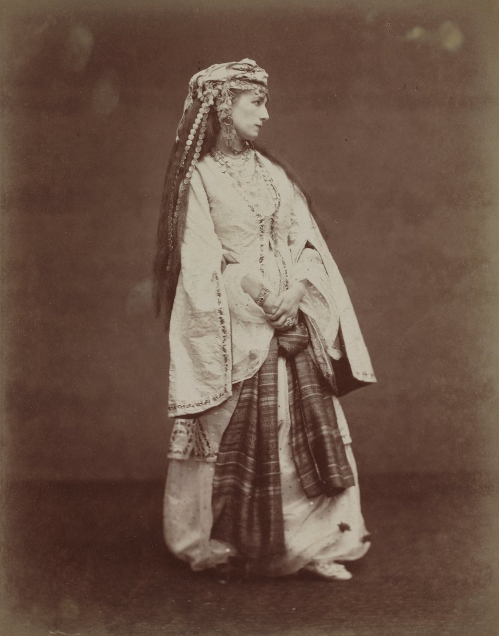 सारा बर्नहार्ट वॉल्टेयर, 1874 द्वारा ज़ैरे में। द्वारा एटिने कारजाटा