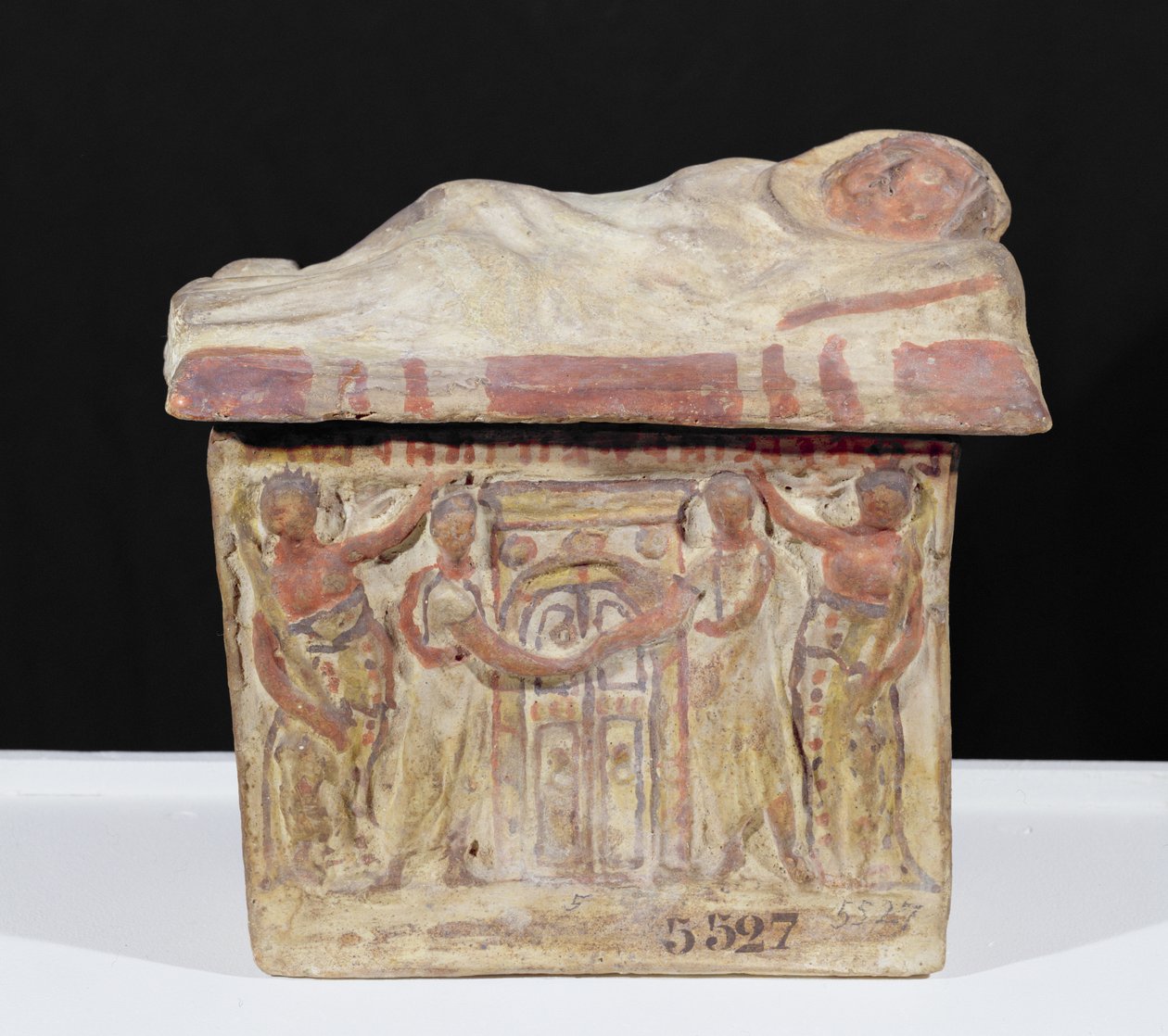 Etruscan सिनेमाई कलश, पहली शताब्दी ईसा पूर्व द्वारा इट्रस्केन