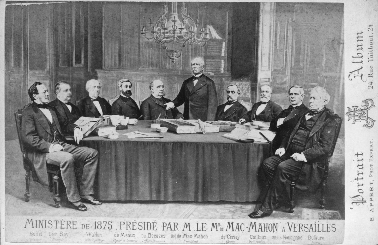 1875 के मंत्रालय की अध्यक्षता मार्शल एडमे पैट्रीस मौरिस मैक-महोन (1808-93) ने वर्साय में, 1875 द्वारा यूजीन ऐपर्ट