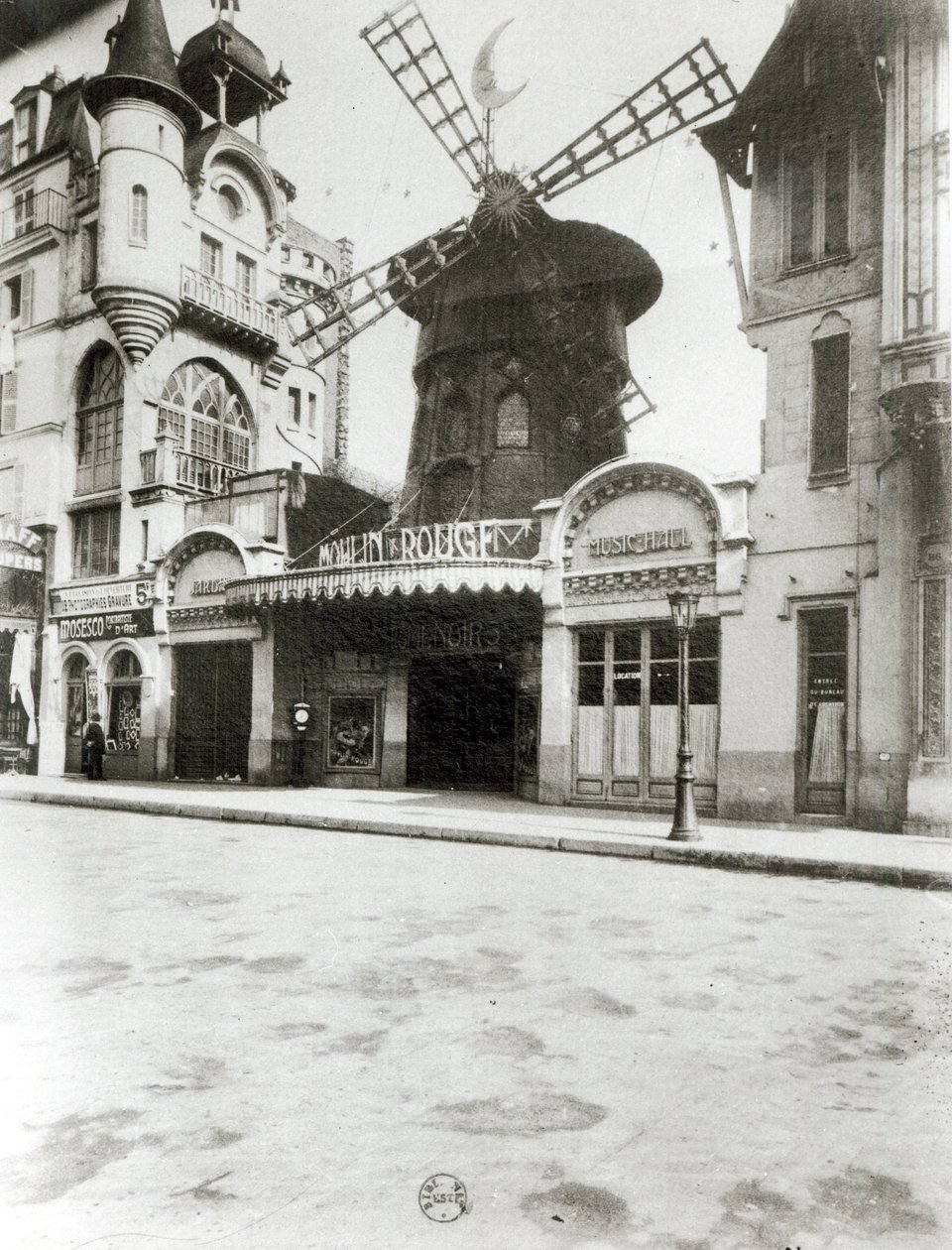 पेरिस में मौलिन रूज, 1921 द्वारा यूजेन एटगेट