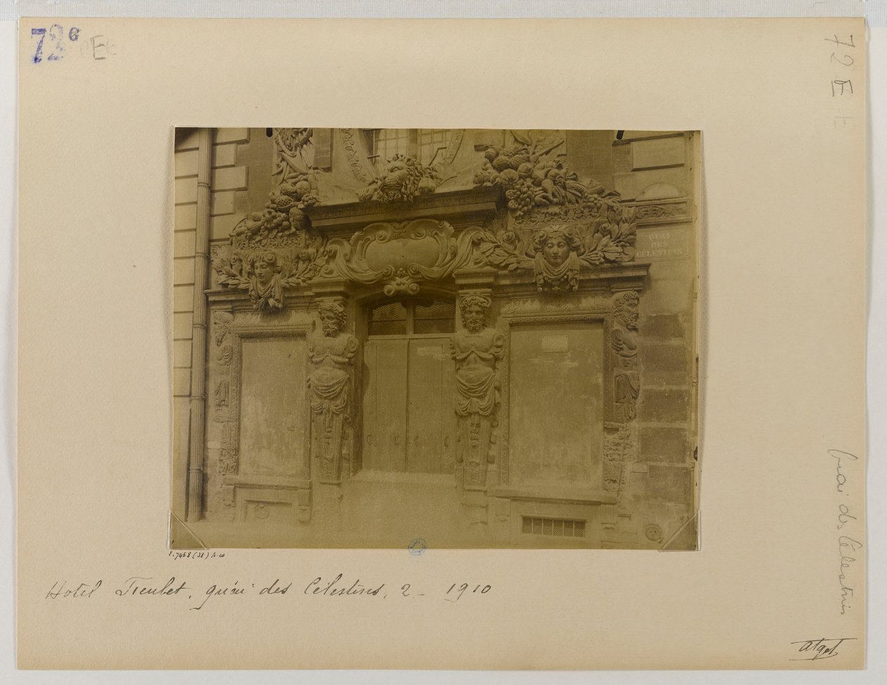 दरवाजा, सड़क का अग्रभाग, Hôtel de Fieubet (Hôtel de la Valette, Massillon स्कूल), 2 quai des Célestins, 4th arrondissement, पेरिस द्वारा यूजेन एटगेट