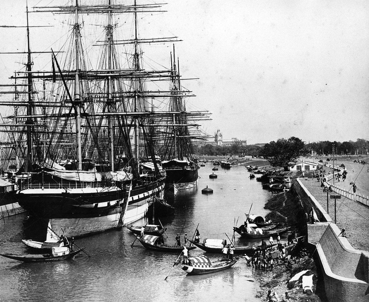 कलकत्ता डॉक्स, सी .1880 द्वारा यूरोपीय फोटोग्राफर