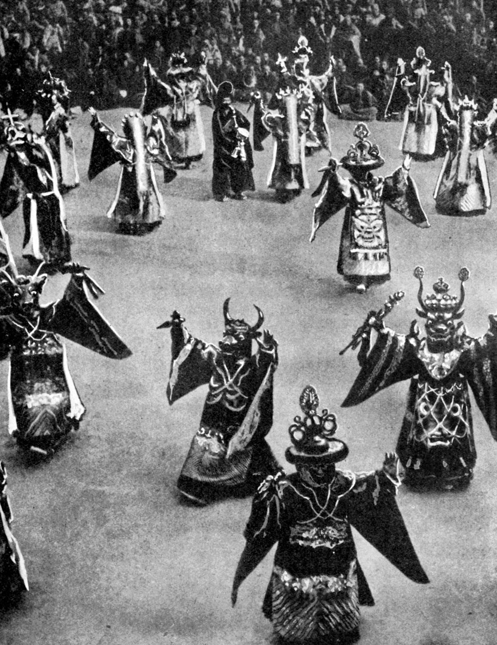नर्तक नर्तक, तिब्बत, 1936। द्वारा ईवोलिंग गैलोवे