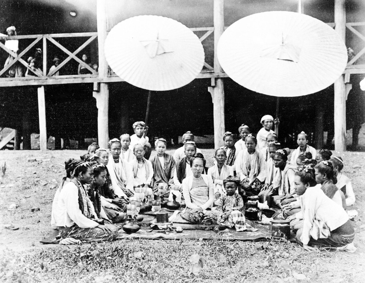 सवाब की पत्नी और बच्चा, वुन्थो, बर्मा, c.1890 द्वारा फेलिस बीटो