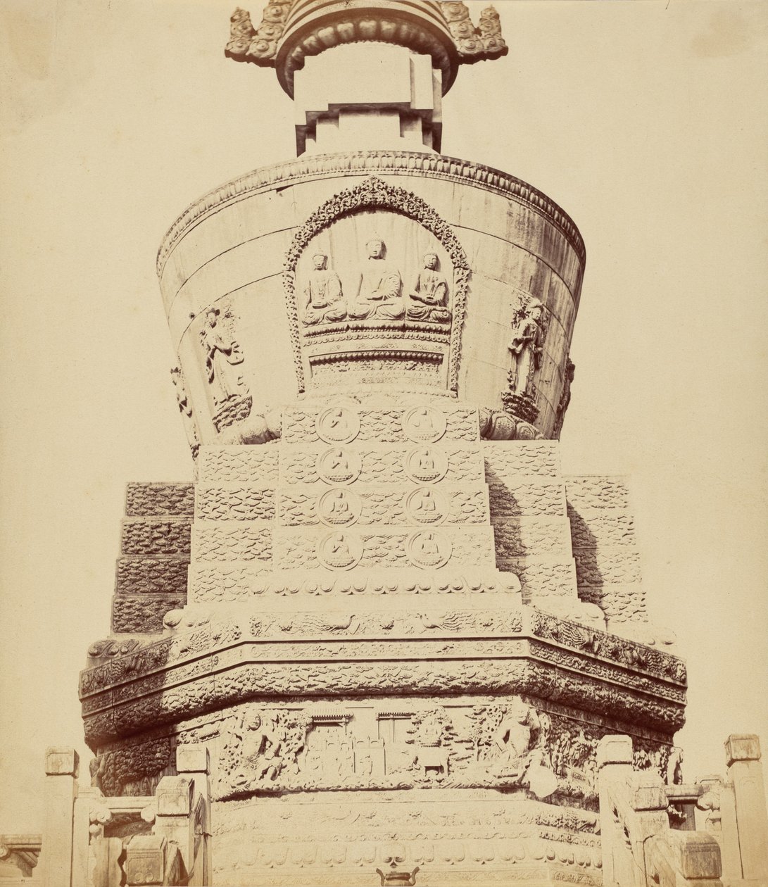 पेकिन के पास लामा मंदिर का वास्तुशिल्प दृश्य, अक्टूबर 1860, 1860। द्वारा फेलिस बीटो
