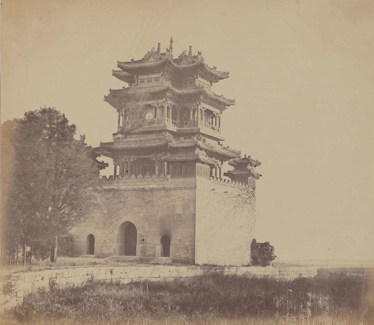 इंपीरियल समर पैलेस यूएन मिन यूएन, पेकिन, जलने से पहले, 18 अक्टूबर, 1860 द्वारा फेलिस बीटो