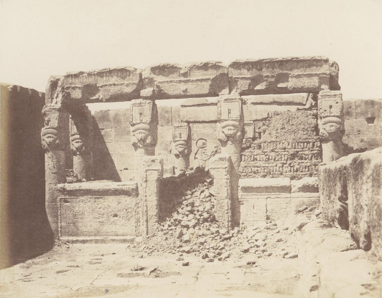 डेंडेरा टेंटिरिस, एथोर का मंदिर - अभयारण्य दक्षिण-पश्चिम कोण पर रखा गया ..., 1851-52, 1853-54 मुद्रित। द्वारा फेलिक्स टाइनार्ड