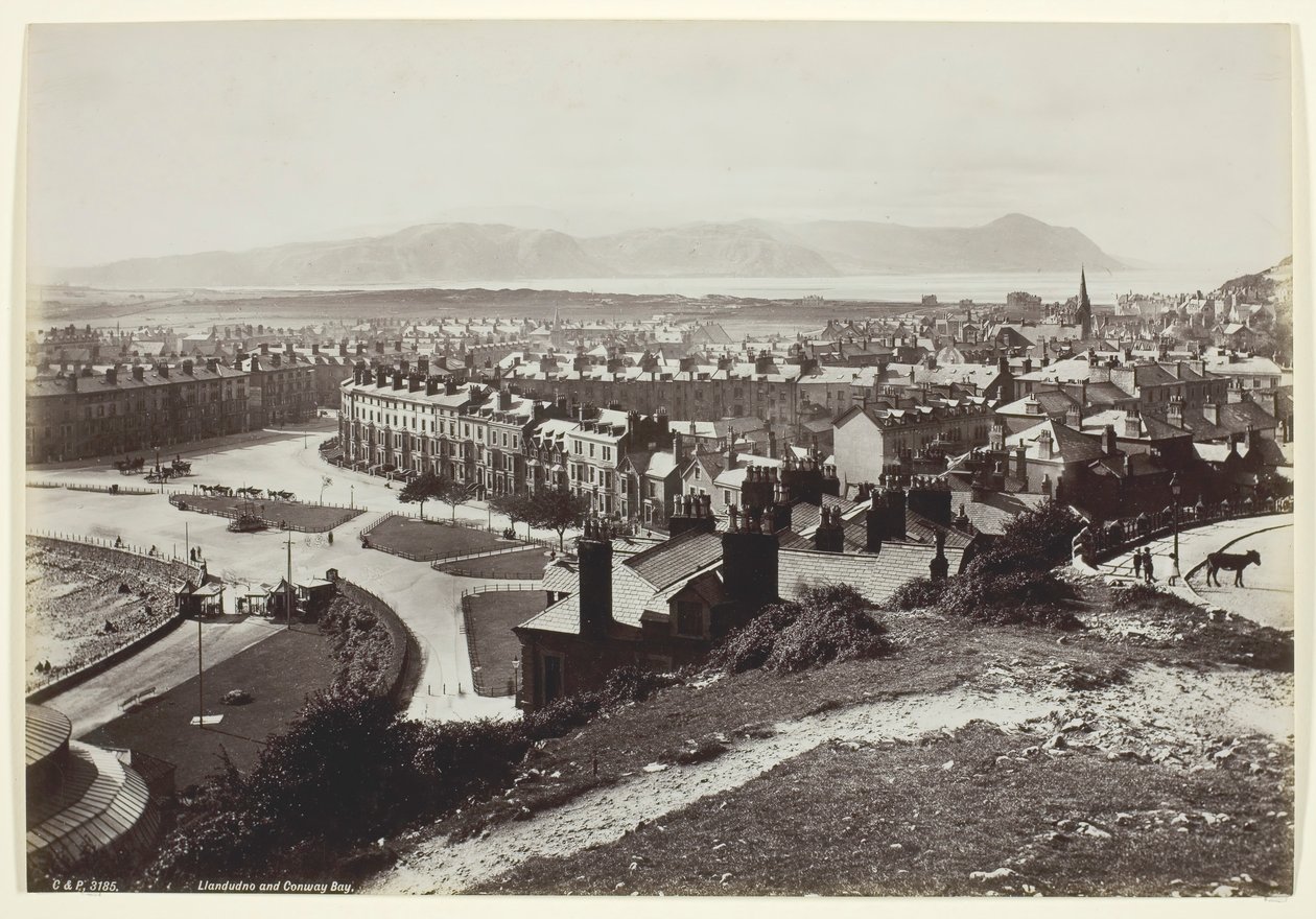 लैंडुडनो और कॉनवे बे, 186094। द्वारा फ्रांसिस बेडफोर्ड