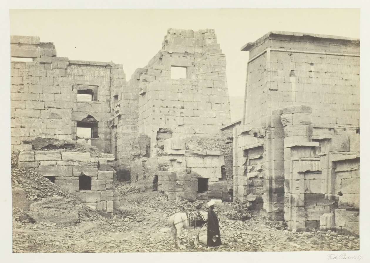टेम्पल पैलेस, मेदिनीत हबू, 1857। द्वारा फ्रांसिस फ्रिथ