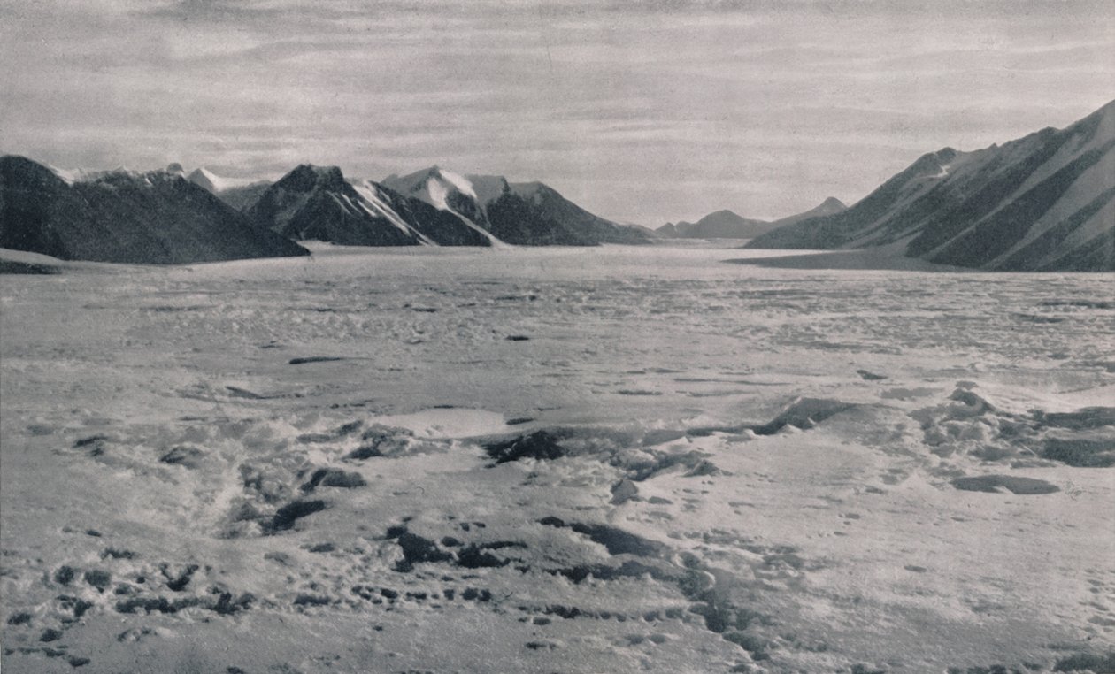 एक आउटलेट ग्लेशियर घाटी पूरी तरह से बर्फ से भर गई, c1911, 1913 द्वारा फ्रैंक देबनेहम