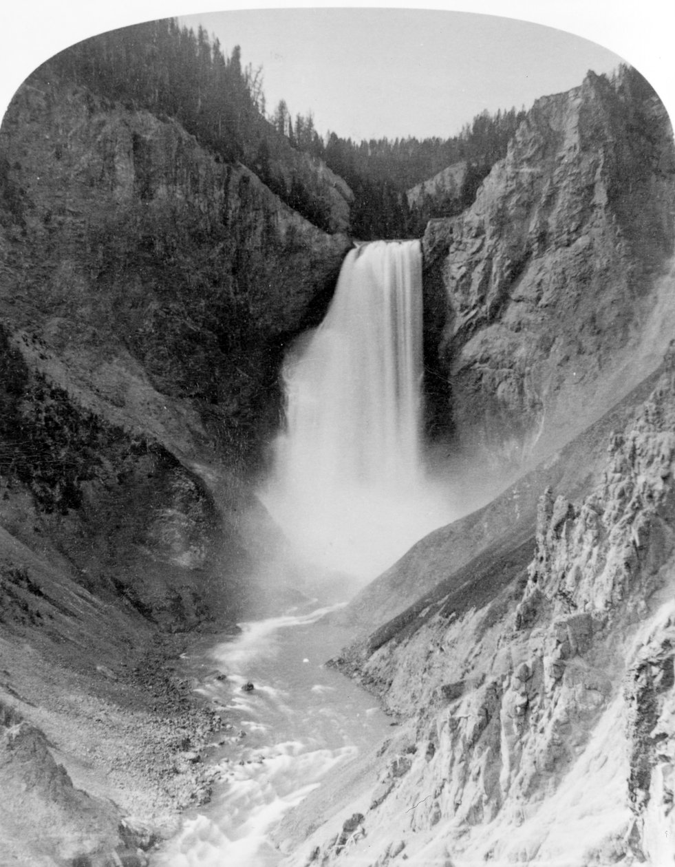 येलोस्टोन का ग्रेट फॉल्स, 360 फीट, c.1883 (b/w फोटो) द्वारा फ्रैंक जय हेन्स