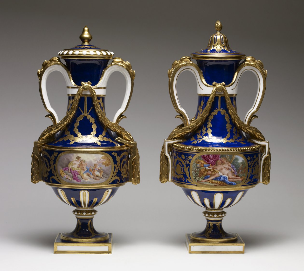 Vases (नरम und चीनी मिट्टी के बरतन रंग पेंट und गिल्ट) द्वारा फ्रांकोइस बाउचर