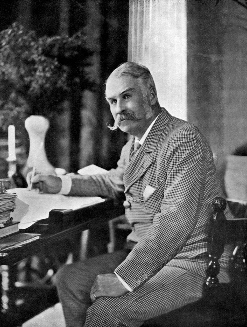 सर विलियम श्वेंक गिल्बर्ट 1836-1911, अंग्रेजी नाटककार और हास्यकार, 1911-1912। द्वारा फ्रेडरिक डाउनर एंड संस