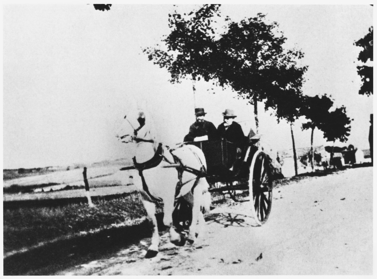 एडगर डेगास (1834-1917) और ग्रामीण इलाकों में एक दोस्त द्वारा फ्रेंच फोटोग्राफर