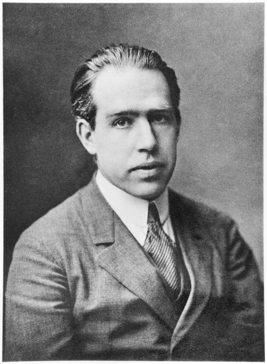 नील्स बोह्र (1885-1962) c.1922 द्वारा फ्रेंच फोटोग्राफर
