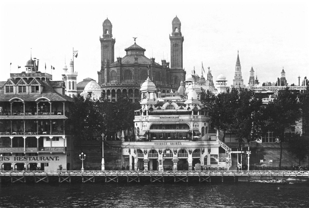 नदी के किनारे मंडप, 1900 की सार्वभौमिक प्रदर्शनी, 1900 द्वारा फ्रेंच फोटोग्राफर