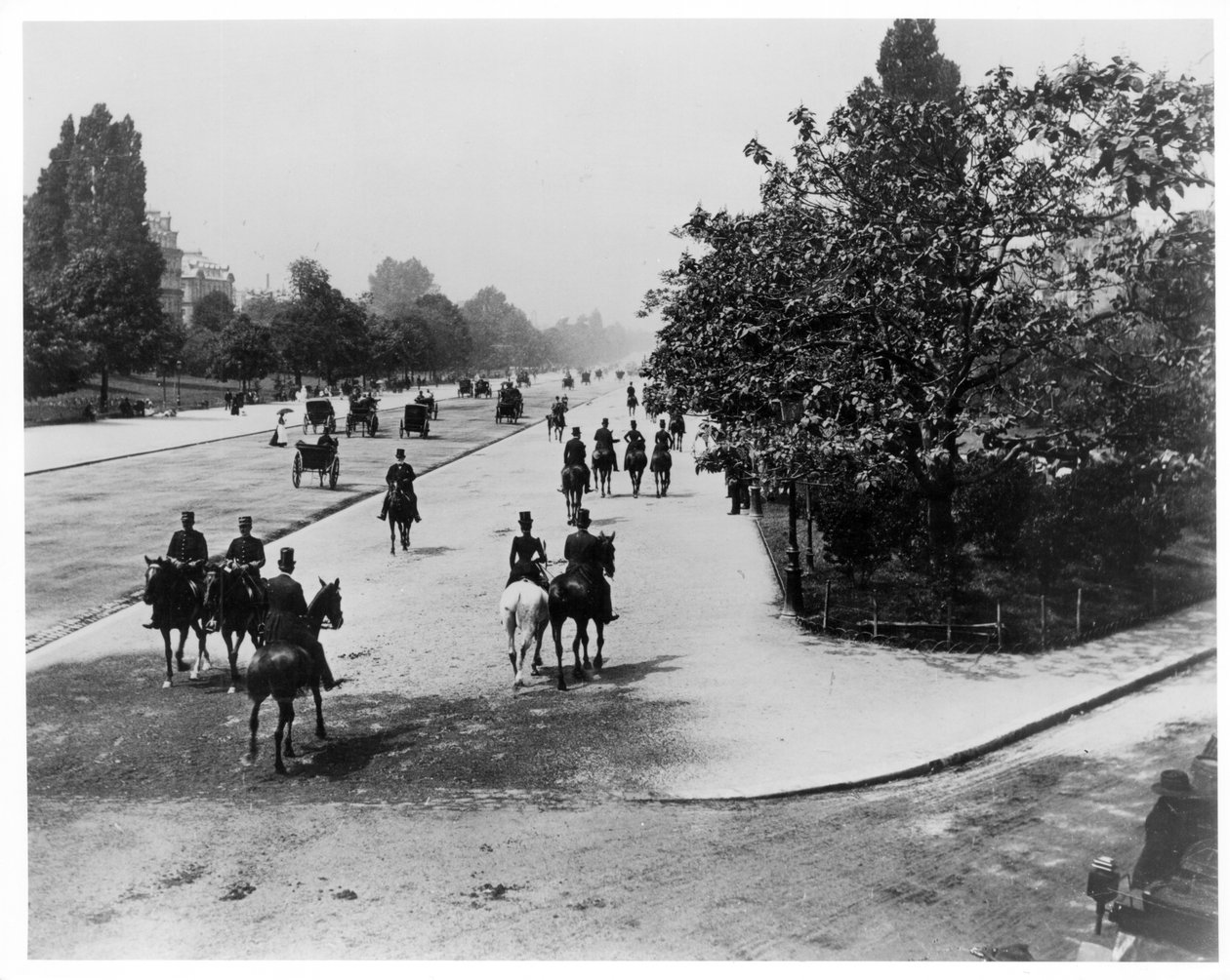 Bois de Boulogne, पेरिस, c.1900 द्वारा फ्रेंच फोटोग्राफर