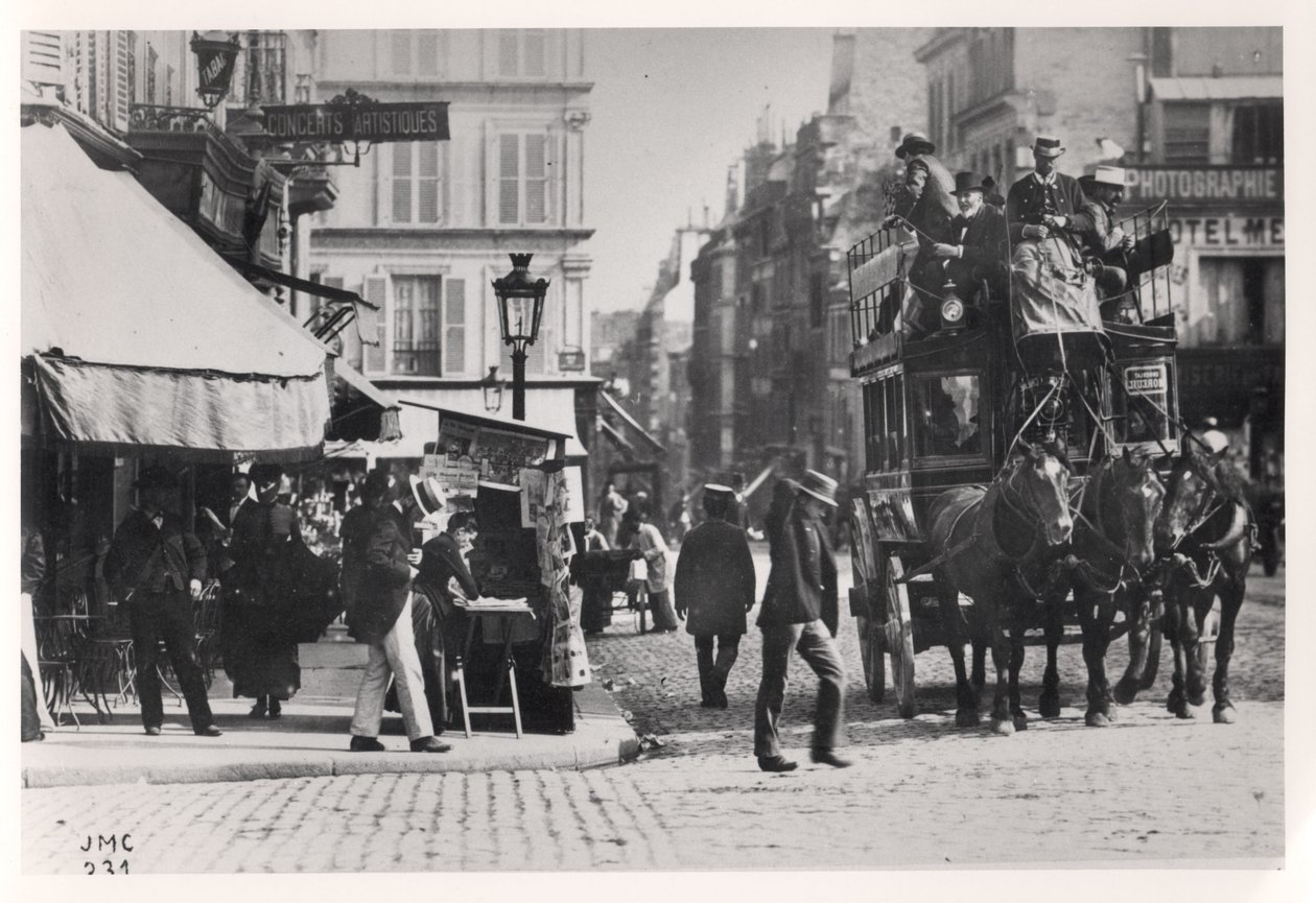 पेरिस का दृश्य, c.1900 द्वारा फ्रेंच फोटोग्राफर