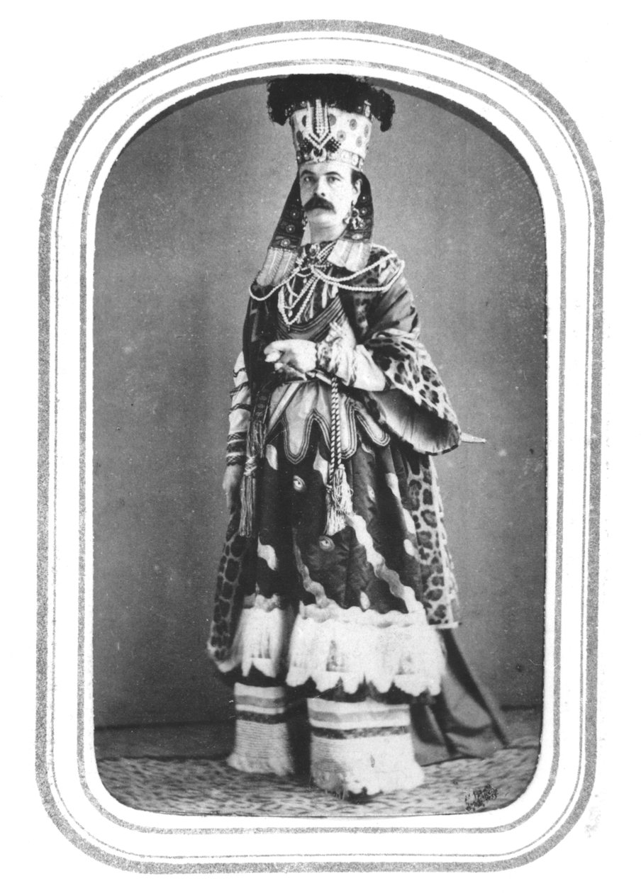 फैंसी ड्रेस में चार्ल्स फ्रेडरिक वर्थ (1825-95) का विजिटिंग कार्ड, सी। 186O द्वारा फ्रेंच फोटोग्राफर