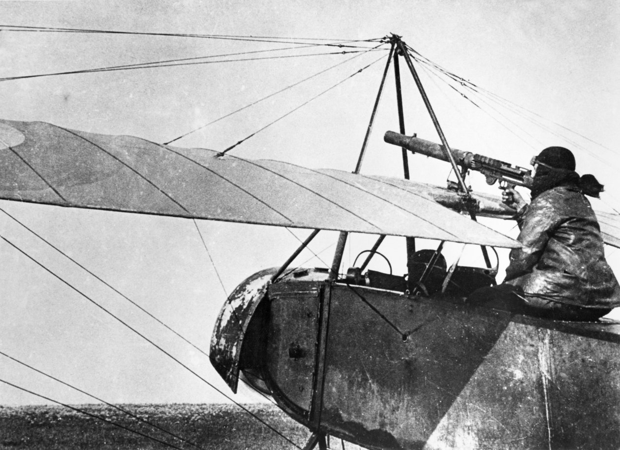1915 की मार्ने की लड़ाई के दौरान एयरक्राफ्ट गनर द्वारा फ्रेंच स्कूल