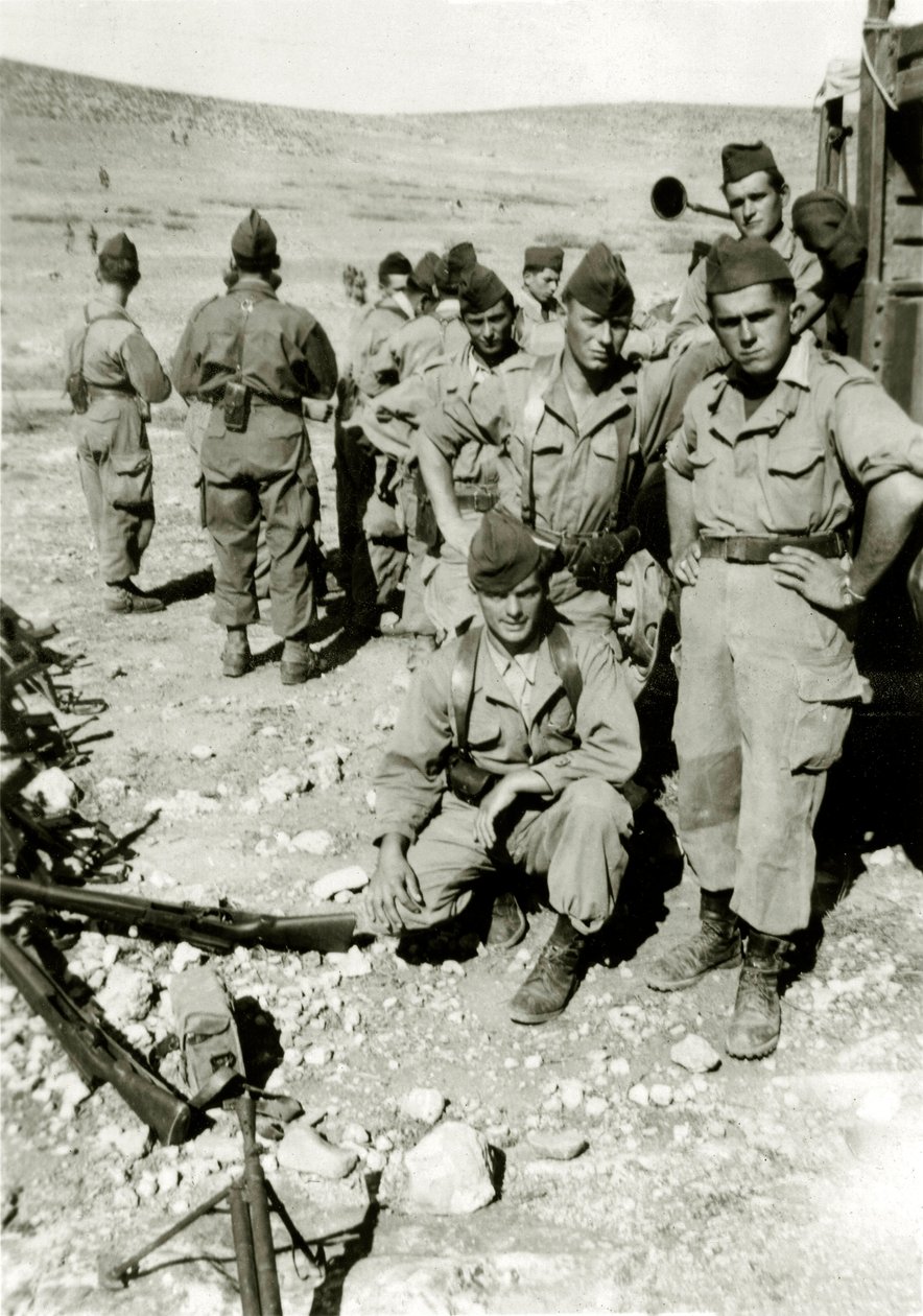 अल्जीरियाई युद्ध: जेबेल सरका में युवा फ्रांसीसी सैनिक 1960 द्वारा फ्रेंच फोटोग्राफर
