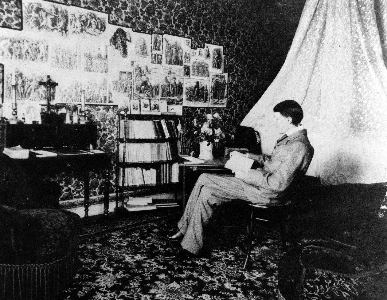 कॉस्मोपॉलिटन होटल, मेंटन, फ्रांस, 1898 में ऑब्रे बेयर्सले द्वारा फ्रेंच फोटोग्राफर