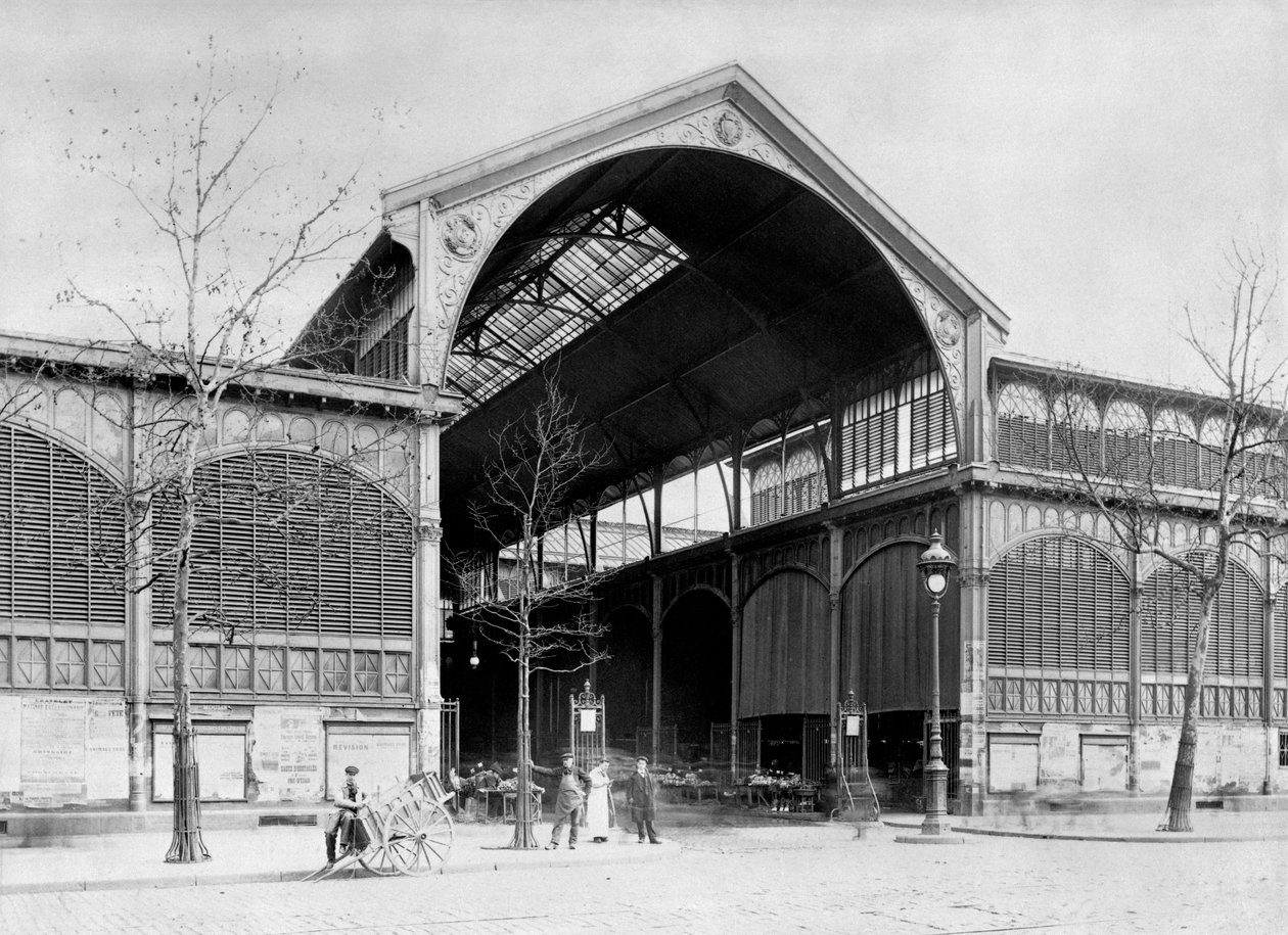 लेस हॉलेस सेंट्रल मार्केट, पेरिस के मंडप में प्रवेश, c.1900 द्वारा फ्रेंच फोटोग्राफर