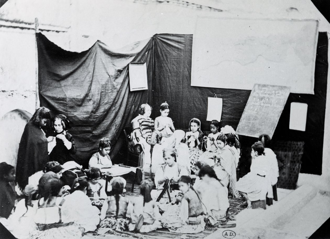 1860 में अल्जीरिया में गर्ल्स स्कूल द्वारा फ्रेंच फोटोग्राफर