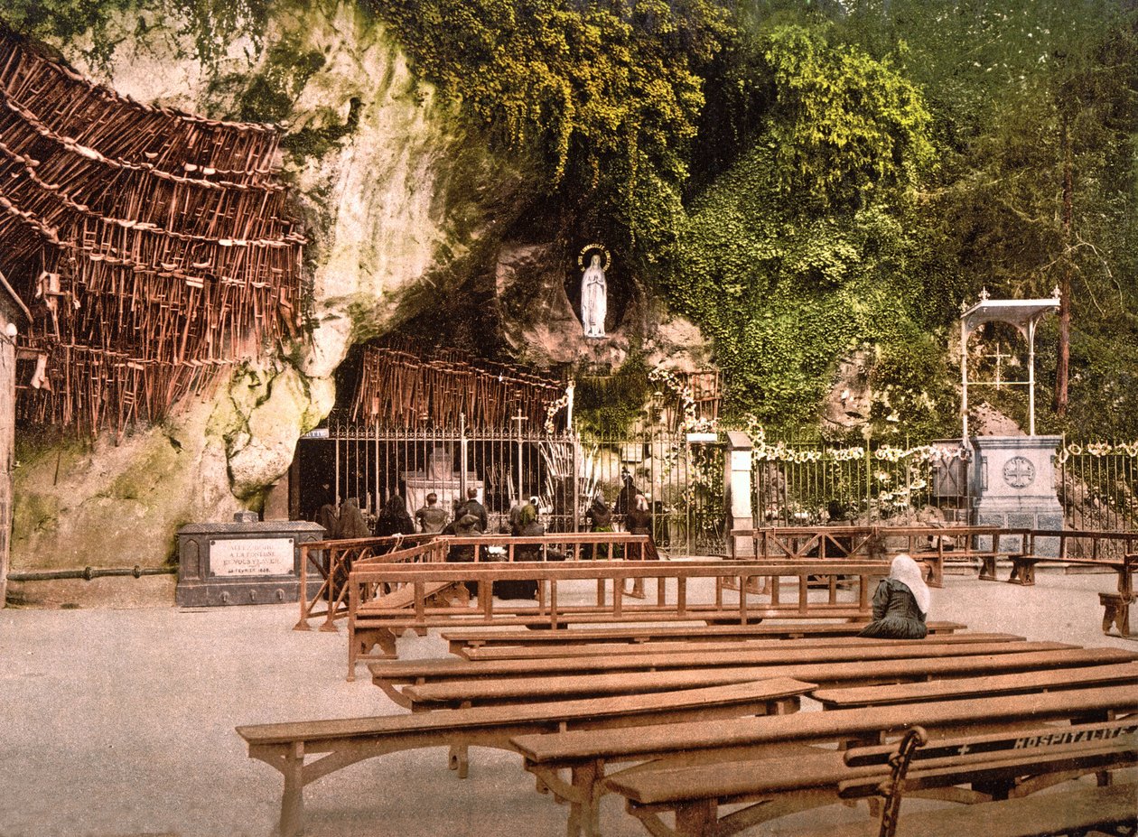हमारी लेडी ऑफ लूर्डेस, 1890-1900 द्वारा फ्रेंच फोटोग्राफर