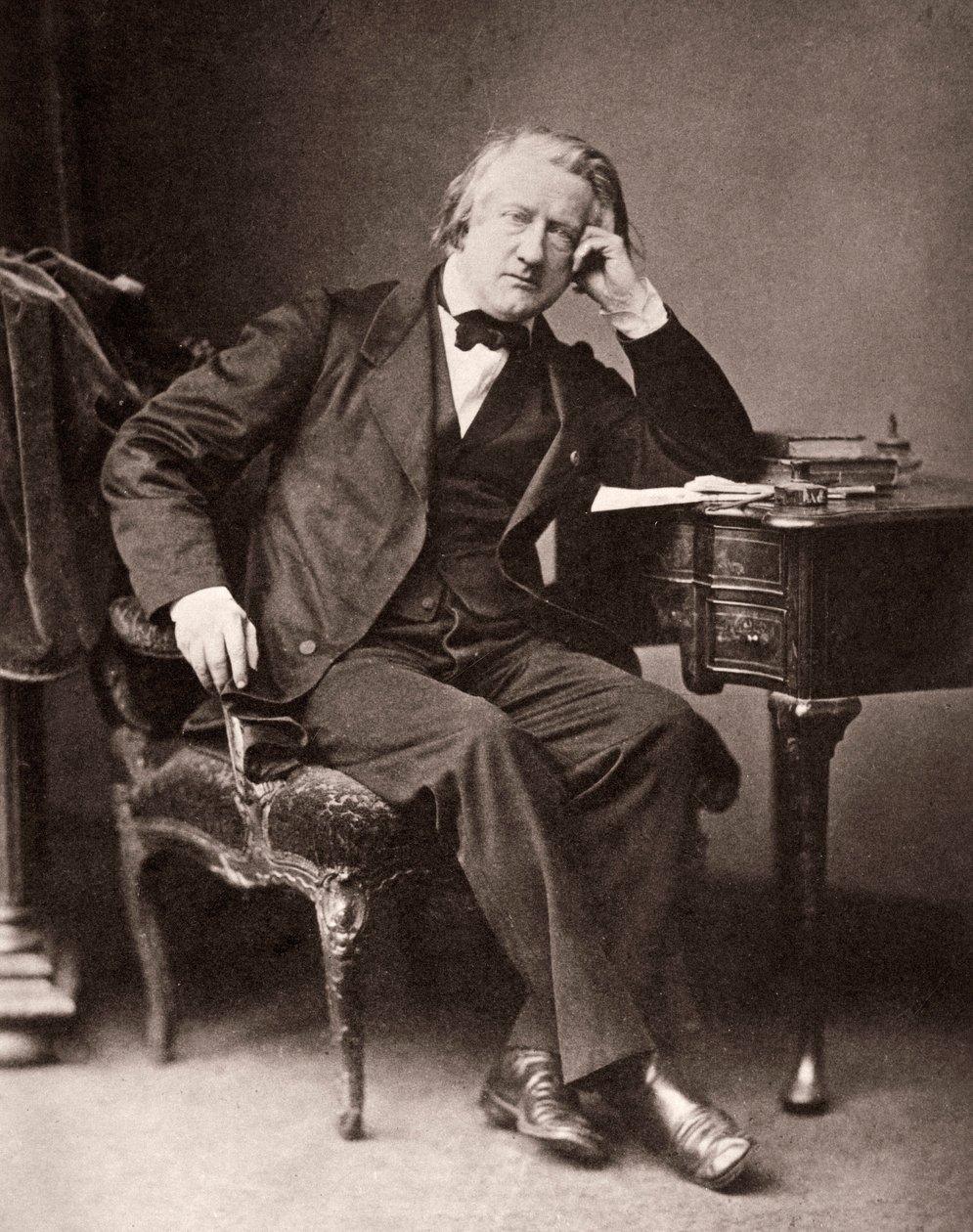 हेनरी विक्टर रेग्नॉल्ट का पोर्ट्रेट (1810 - 1878) - हेनरी-विक्टर रेग्नॉल्ट (1810-78), फ्रांसीसी रसायनज्ञ और भौतिक विज्ञानी द्वारा फ्रेंच फोटोग्राफर