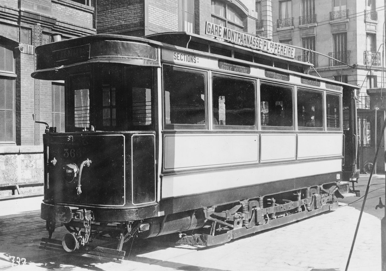 पेरिस में ट्रामवे, c.1900 द्वारा फ्रेंच फोटोग्राफर
