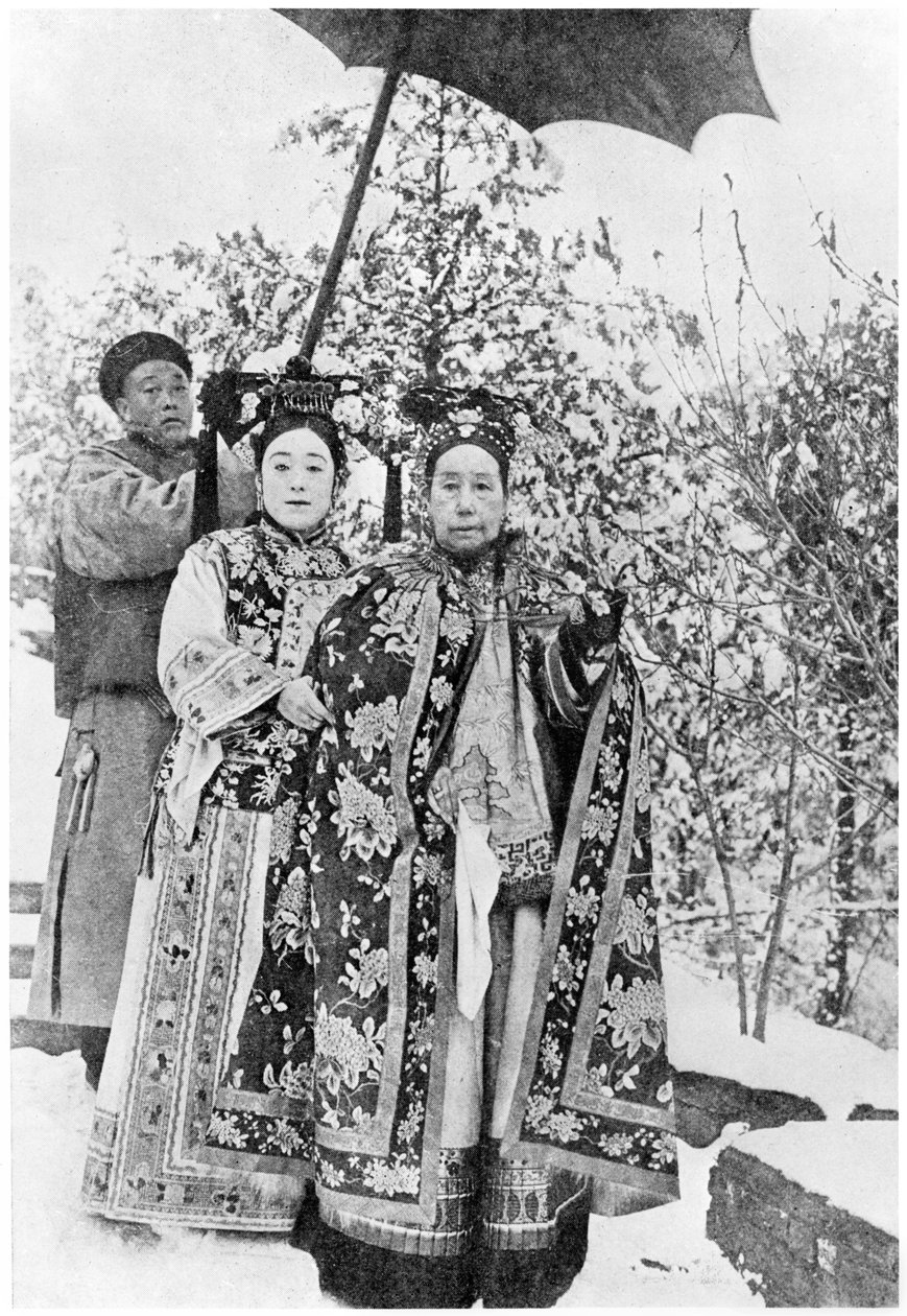 Tzu Hsi (1835-1908) चीन की महारानी डॉवेर, c.1903 द्वारा फ्रेंच फोटोग्राफर