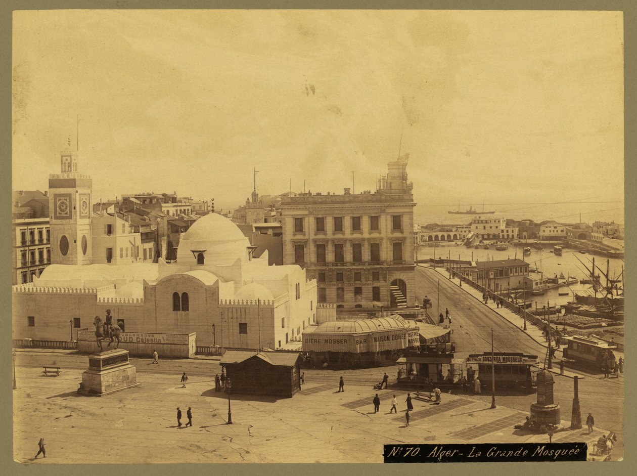 अल्जीयर्स का दृश्य - ला ग्रांडे मस्जिद, c.1860-1900 (b/w फोटो) द्वारा फ्रेंच फोटोग्राफर