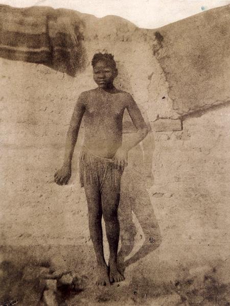 पियरे ट्रेमॉक्स (1818-95) 1852 (सीपिया फोटो) द्वारा डारफुर की यंग गर्ल, 'वॉयजेस औ सौडन ओरिएंटेल एट डान्स ल'अफ्रीक सेप्टेंट्रियोनेल' से द्वारा फ्रेंच फोटोग्राफर