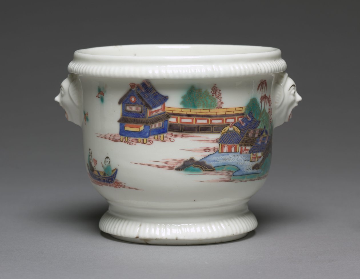 बॉटल कूलर, सेंट क्लाउड पोर्सिलेन फैक्ट्री, फ्रांस द्वारा निर्मित, c.1725-1735 द्वारा फ्रेंच स्कूल