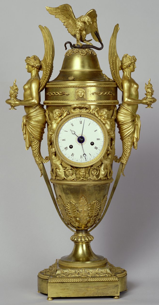 चील के साथ घड़ी फूलदान, c.1800 (सोने का पानी चढ़ा हुआ कांस्य) द्वारा फ्रेंच स्कूल