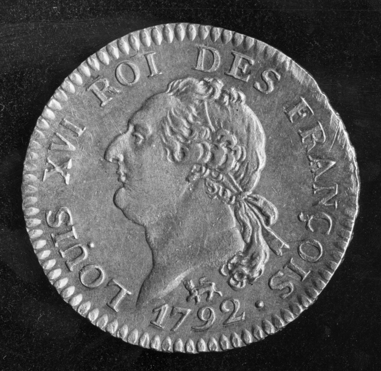 लुईस XVI, 1792 (सोना) (मोटापा) का चित्रण करते हुए लुई डोर द्वारा फ्रेंच स्कूल