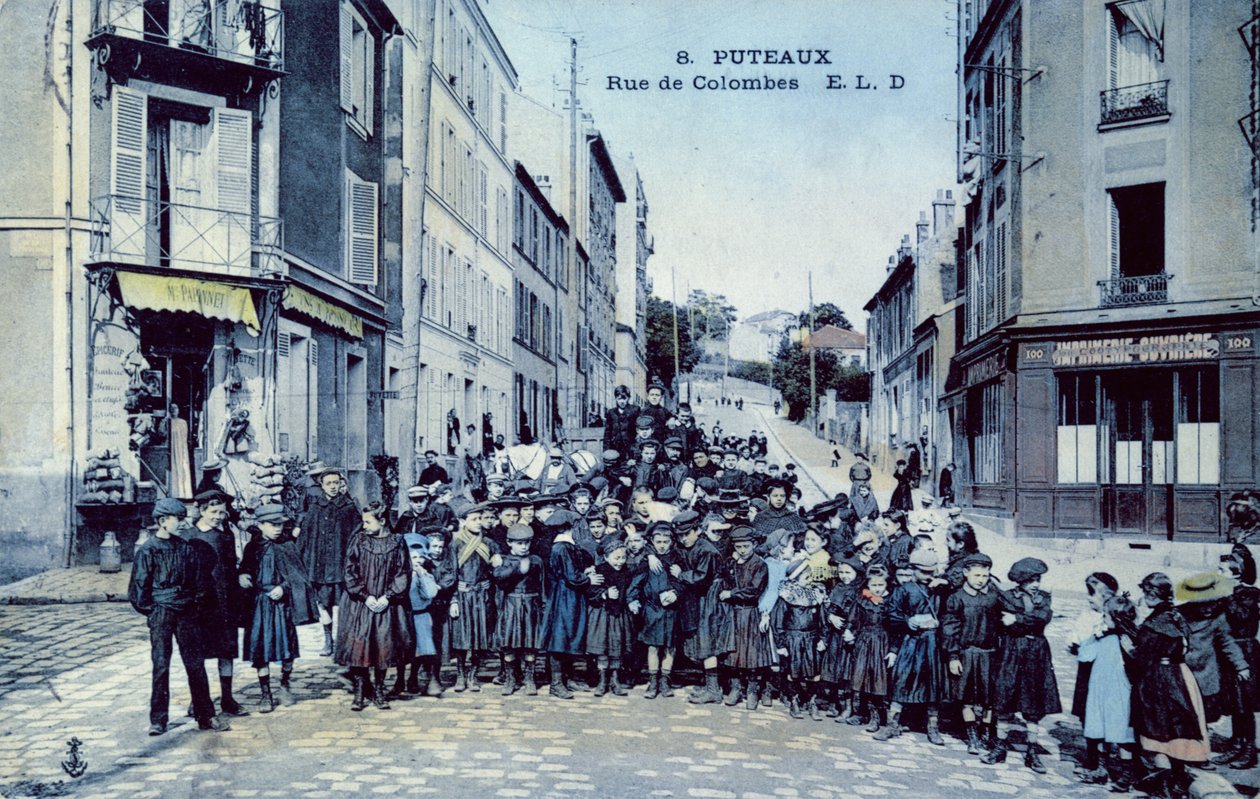 पुटॉक्स में स्कूली बच्चे, c.1900-10 द्वारा फ्रेंच स्कूल