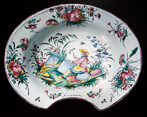एक पत्थर की सजावट के साथ सिनसिनी प्लेट, c.1780 (पॉलीक्रोमेड मिट्टी के बरतन) द्वारा फ्रेंच स्कूल