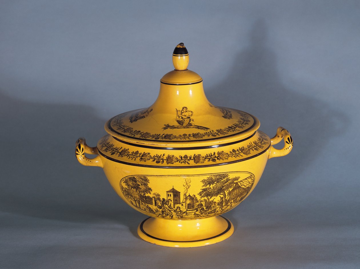 ब्लैक प्रिंट डिज़ाइन के साथ ट्यूरेन, c.1820 (फ़ाइनेस) द्वारा फ्रेंच स्कूल