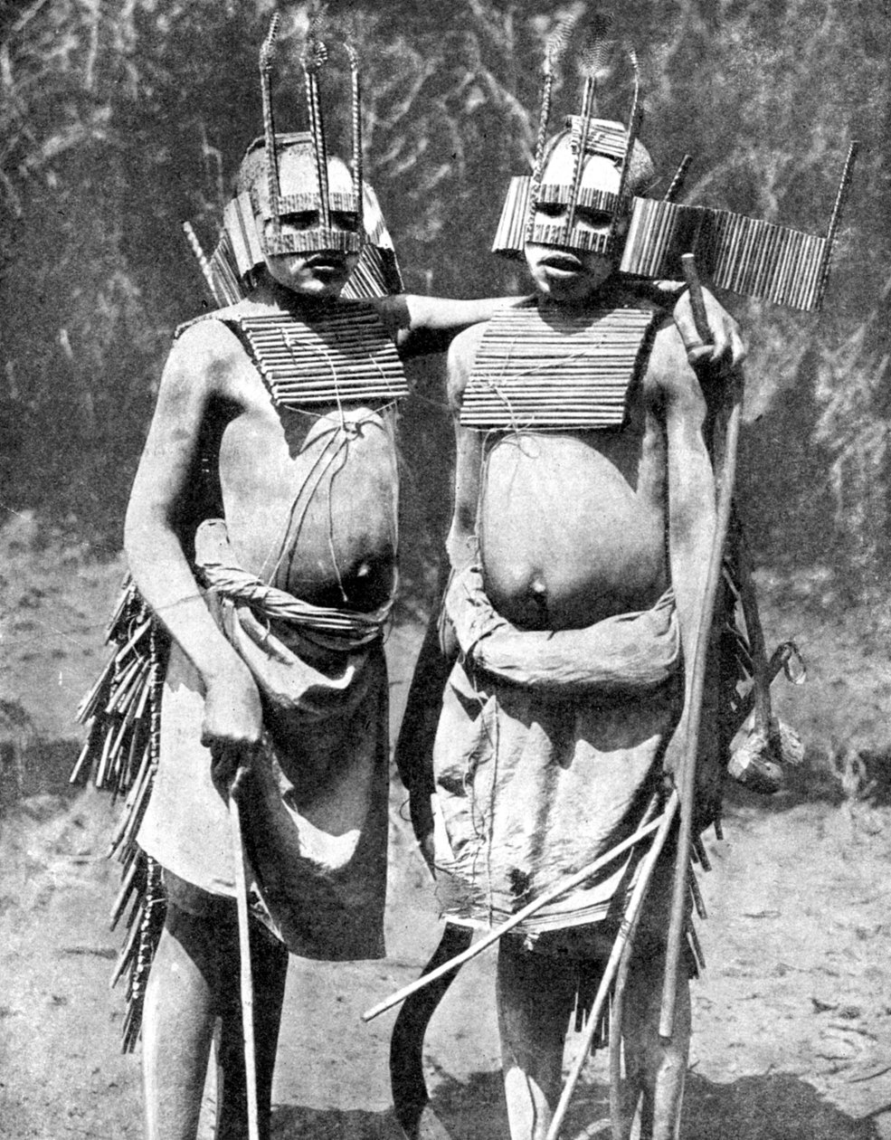दो डायन-डॉक्टर, तंजानिका तंजानिया, अफ्रीका, 1936। द्वारा जीपीए