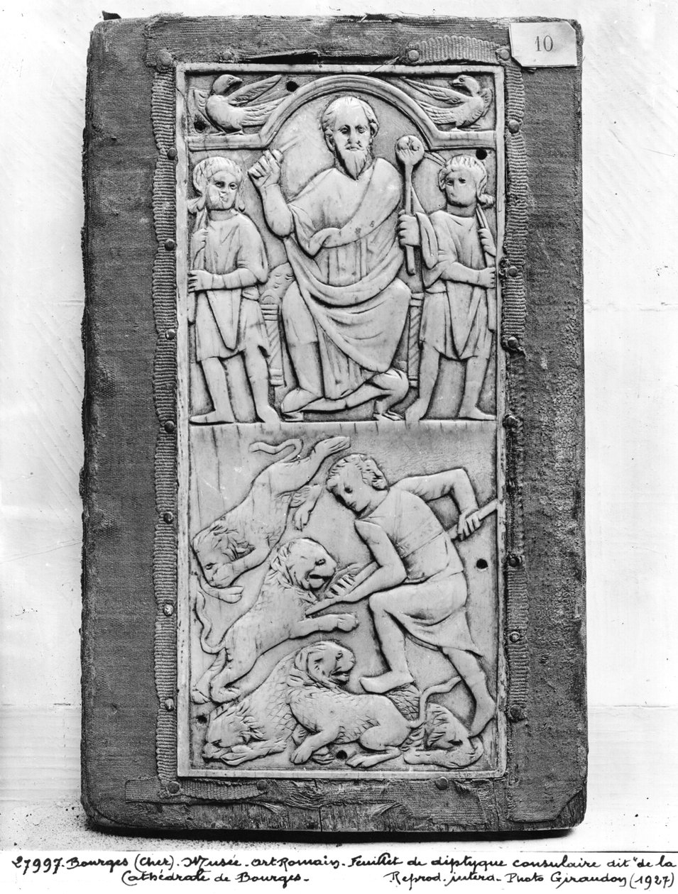 Aetius का कंसुलर डिप्टी, राइट हैंड पैनल (213282 भी देखें) द्वारा गैलो रोमन