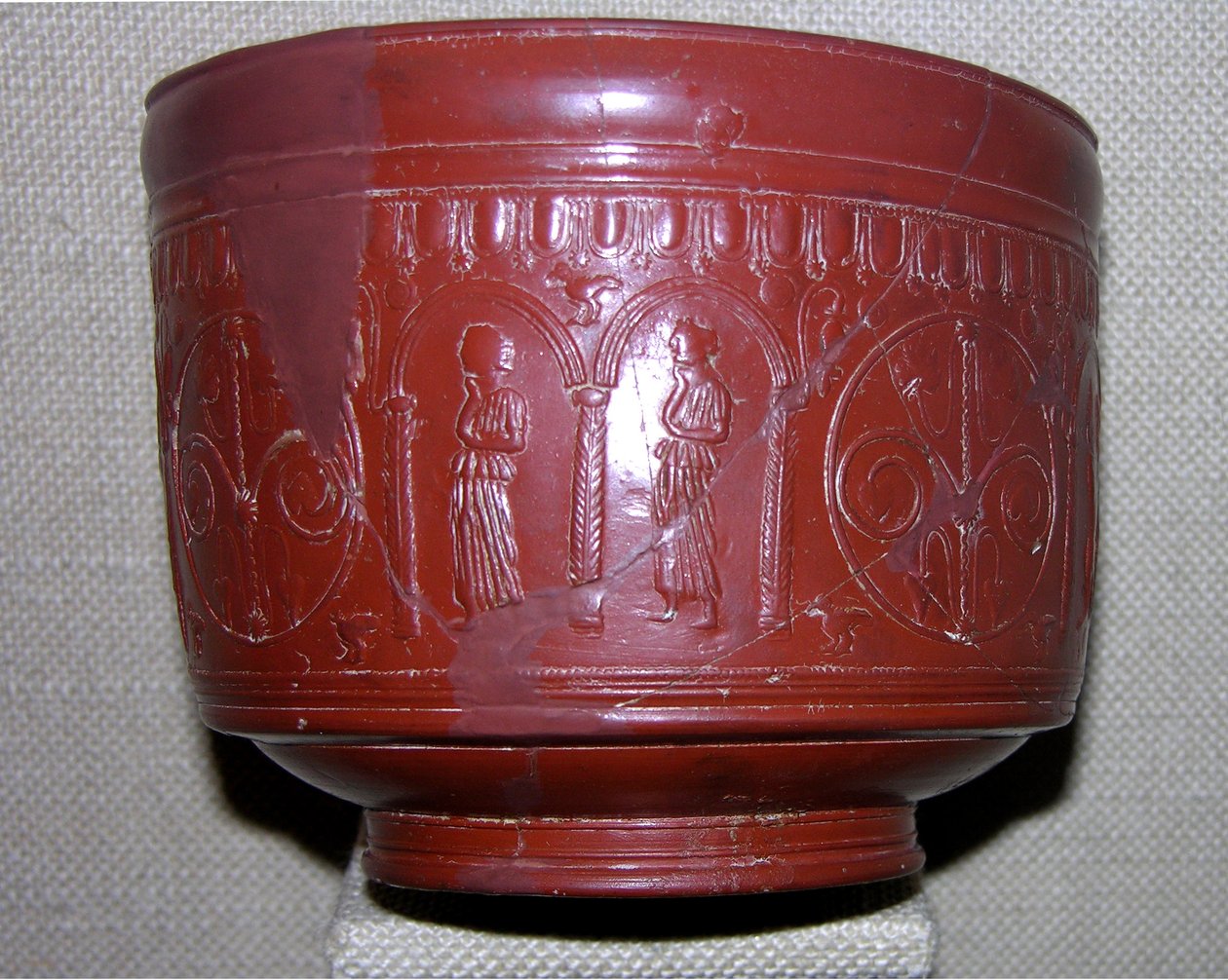 ग्रेन्डेसेंके से ड्रैगंडॉर्फ कप, c.150 ई.पू. द्वारा गैलो रोमन