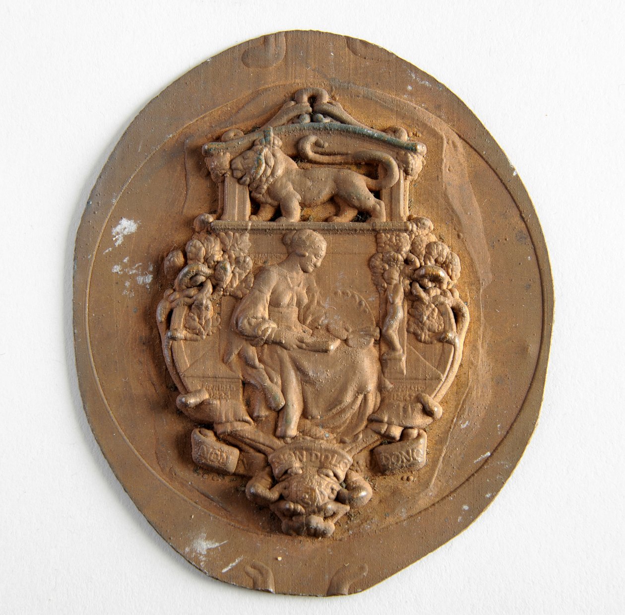 रॉयल सोसाइटी ऑफ़ ब्रिटिश आर्टिस्ट्स, प्रेसिडेंशियल बैज, c.1908-14 (तांबा) द्वारा जॉर्ज जेम्स फ्रैम्पटन